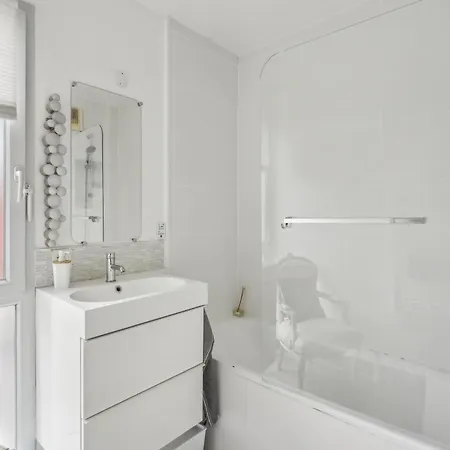 Duplex Avec Terrasse A Denis By Weekome * Saint-Denis (Seine-Saint-Denis)