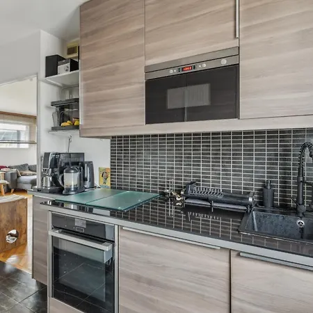 Duplex Avec Terrasse A Denis By Weekome