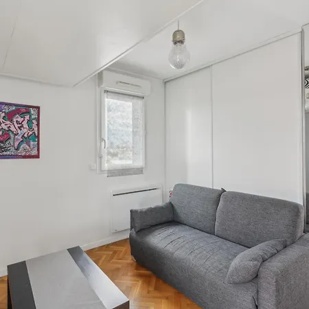 Duplex Avec Terrasse A Denis By Weekome